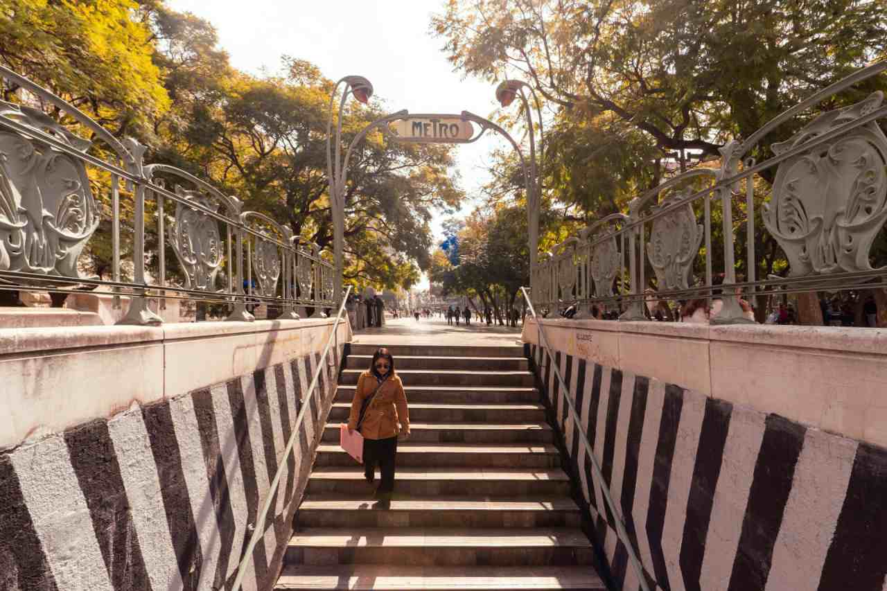 Metro entrance in Mexico City. Photo by Israyosoy S on pexels