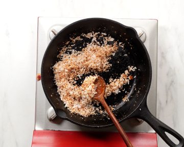 Munthiri kothu roasted coconut