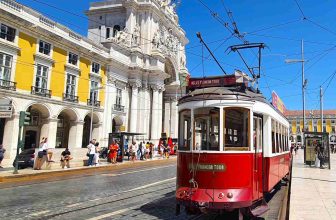 My Ideal 3 Day Lisbon Itinerary & Travel Guide (2025)
