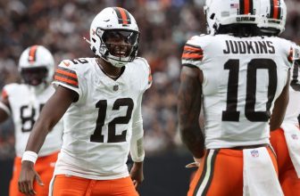 Browns rally around Shedeur Sanders’ big plays, personality