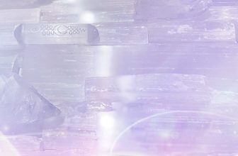 5 Ways to Use Selenite Wands for Spiritual Awakening