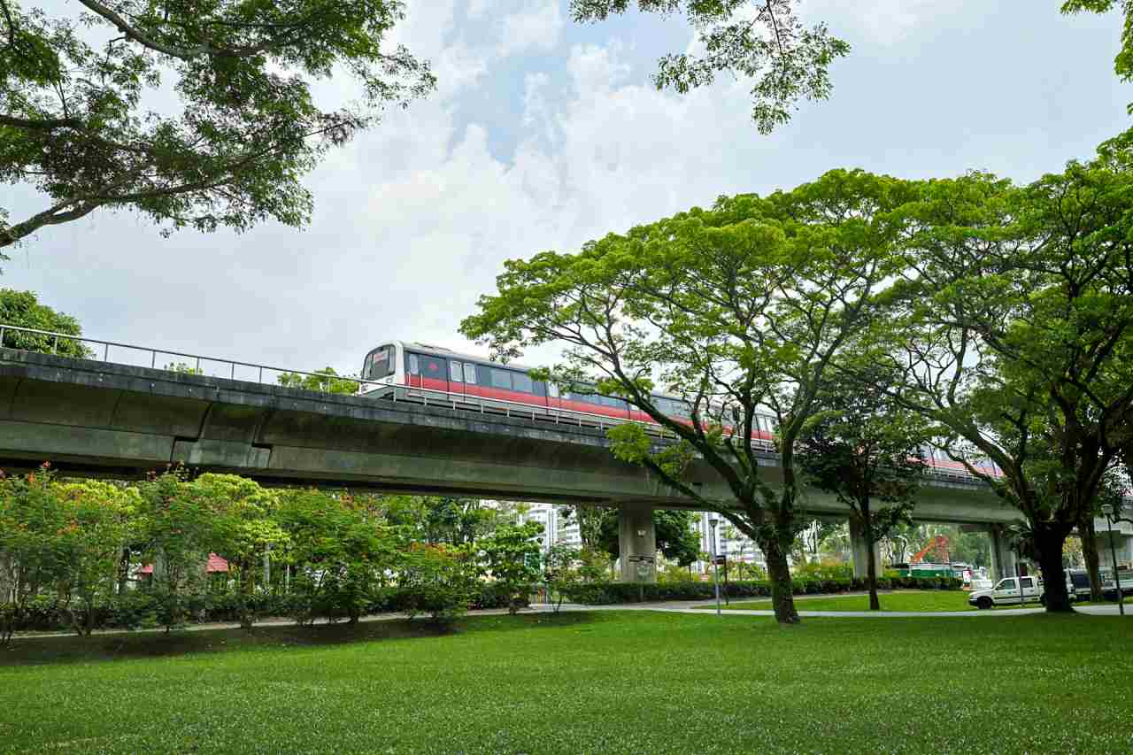 Singapore Mass Rapid Transit (MRT)