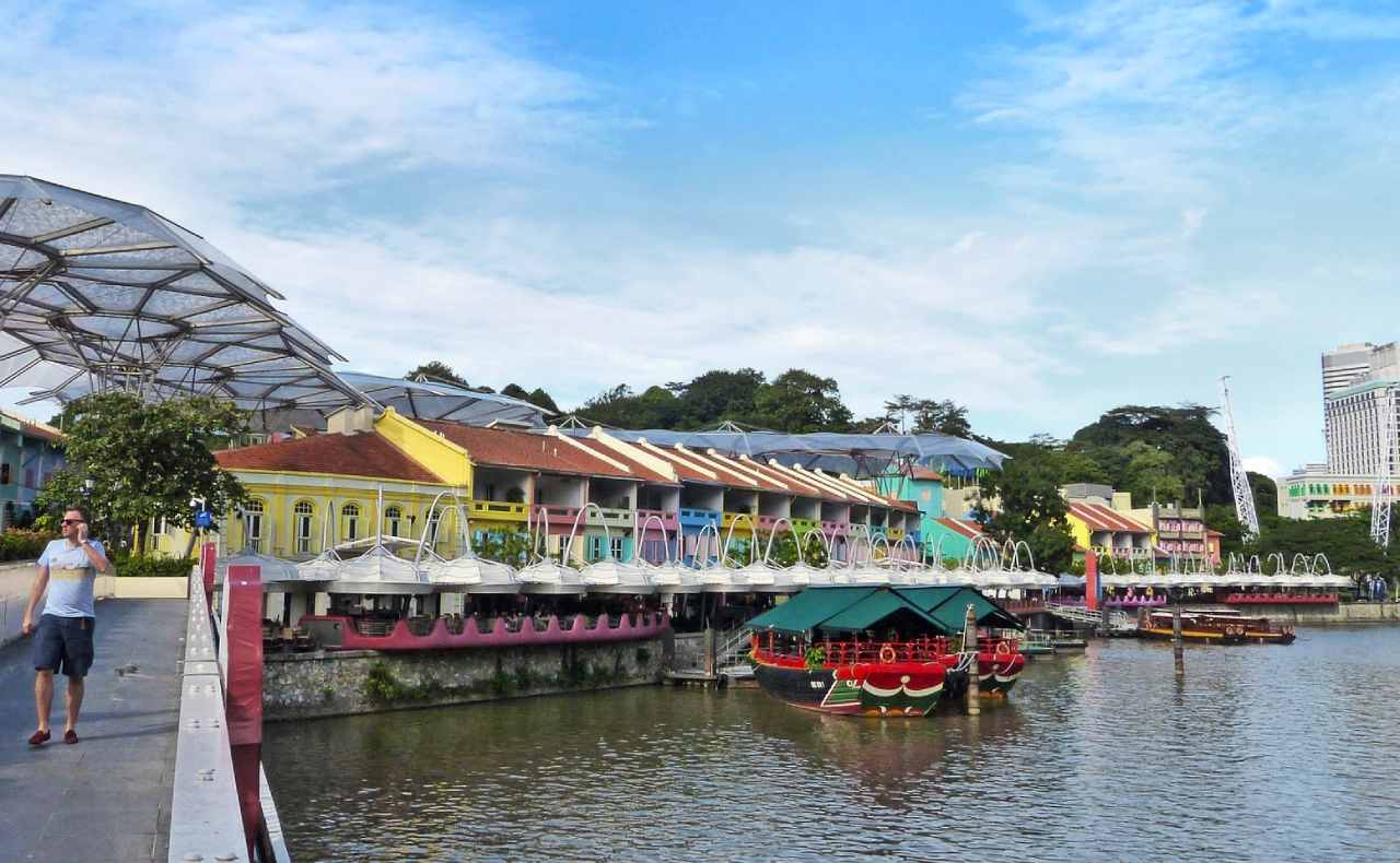 Clarke Quay, Singapore. Photo by Jason Goh on pixabay