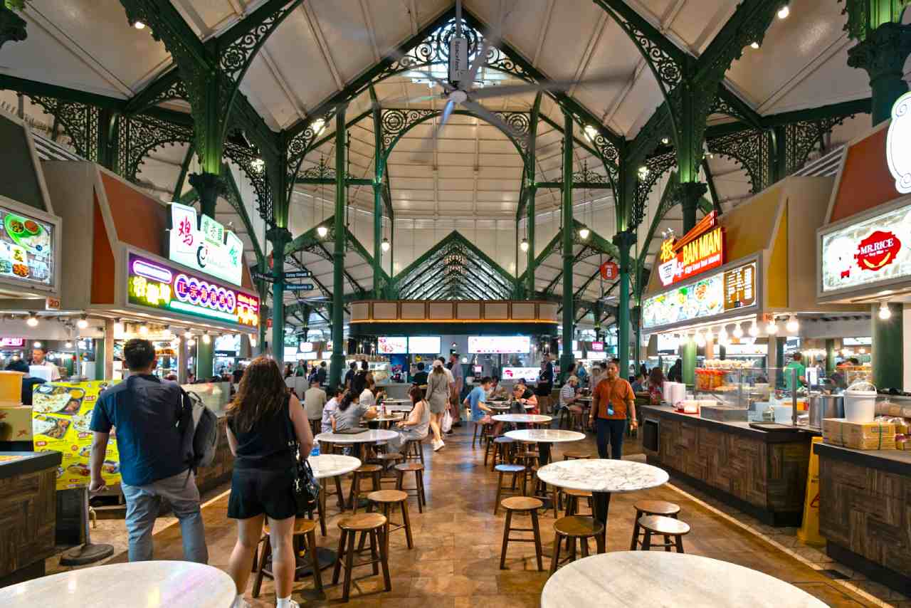 Lau Pa Sat food hall hawker center Singapore. Photo by Scribbling Geek on unsplash