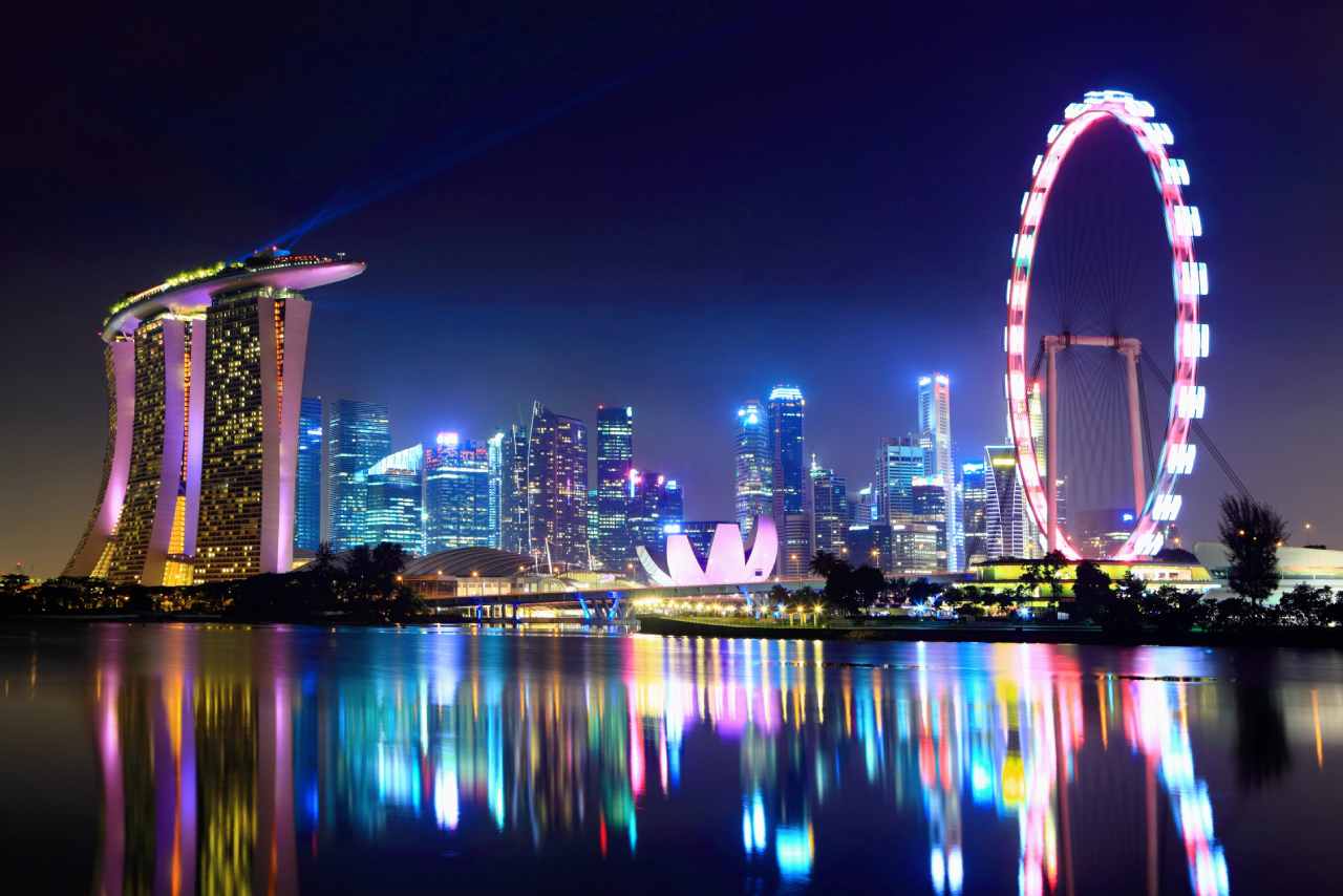 Singapore city sklyine at night