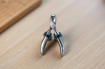 How to Use Small Dog Nail Clippers with Safety Guard – The Dogington Post