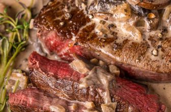 Steak with Mushroom Cream Sauce (Easy Steakhouse-Style Recipe)