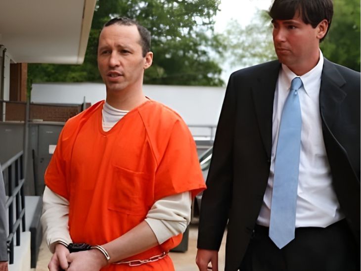 मिसिसिपी के रहने वाले जे. एवरेट डुटश्के ने बराक ओबामा को रिसिन वाले लेटर भेजने की बात कबूली थी। उसे 25 साल की सजा सुनाई गई।