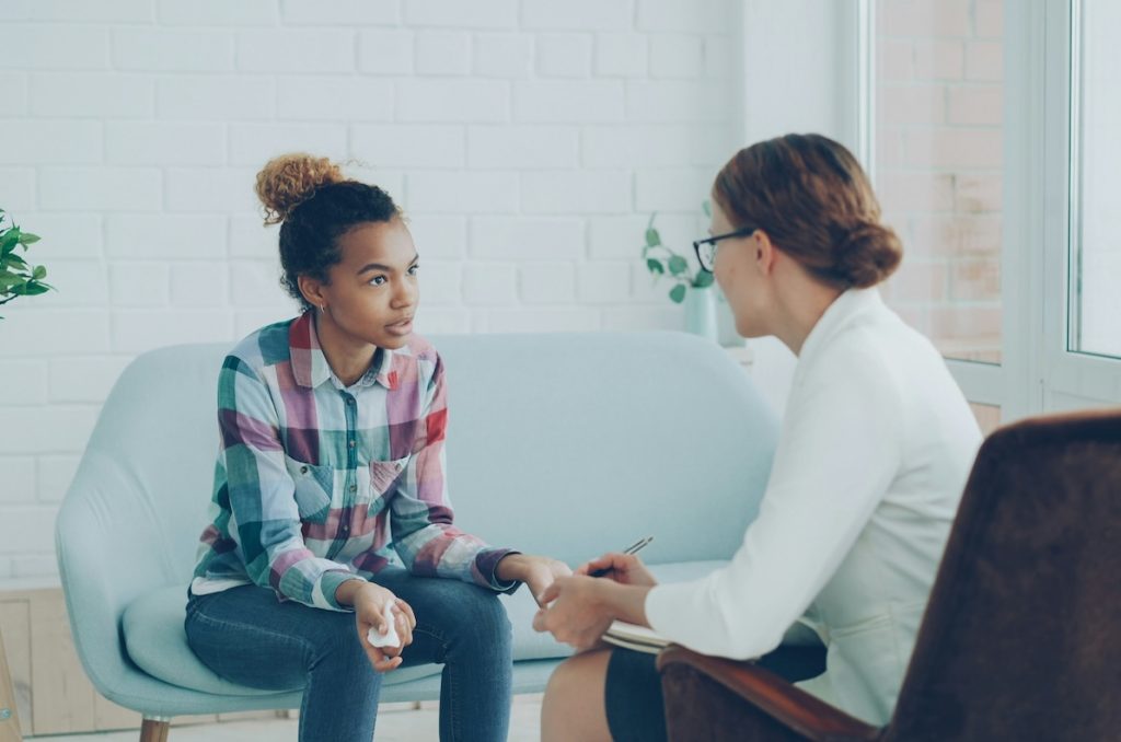 Routine screening of eating disorders and disordered eating behaviours should be implemented as part of routine screening to obesity treatment programmes, to identify and support individuals in receiving the most appropriate care.