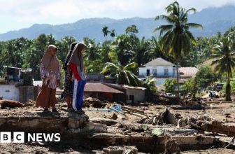 Death toll in Indonesia floods passes 500