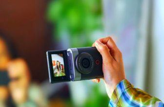 10 Travel Cameras Made for Family Vacations