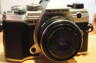 13 Compact Cameras That Make European Streets Look Cinematic