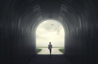 iBelieve – Christian Women Inspirational Devotionals