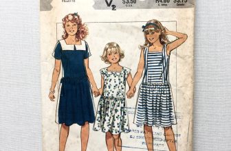4045 Style Girls Pullover Dresses Size Years 8 to 12 Vintage Sewing Pattern Rare