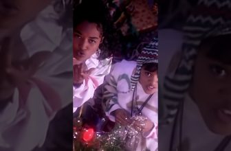 your weekly dose of 90s holiday R&B #tlc #christmasmusic