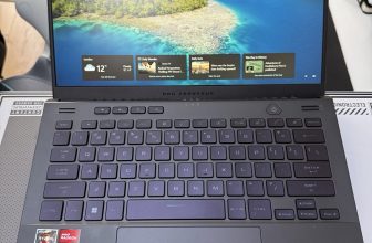 ASUS ROG Zephyrus G14 2022 GA402RK 6800HS RX6800s 1TB 16GB RAM FHD 144Hz