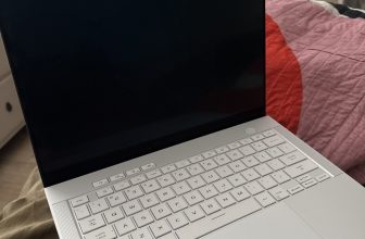 Asus ROG Zephyrus G14 GA403UV 14.0 OLED,  120Hz, AMD Ryzen 9, 16gb RAM, 1TB SSD