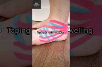 Help your ankle heal faster! Kinesiology Taping Technique 🤯 #pain #ankle #sprain