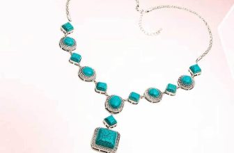 Vintage Alloy Necklace Green Geometric Neck Pendant Elegant Women Jewelry