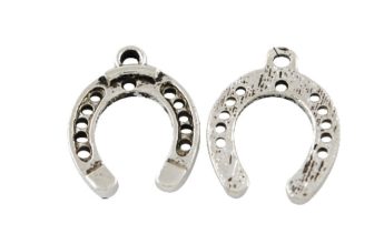 Metal Alloy Lucky Horse Shoe Pendants Antique Silver 30mm Pack Of 20