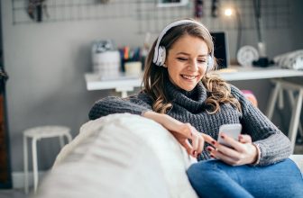 Chrome Android now converts webpages into AI podcast summaries for users