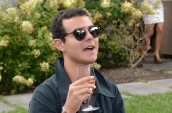 NYC Viral Grocer Says Online Trolling Good for Business