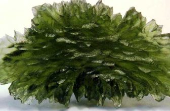 Moldavite Caution: How to Calmly Immerse In Powerful Properties