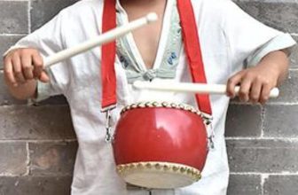 Wooden Drum Set Boys Girls Musical Instrument Rhythm Party Sensory Hand Drum