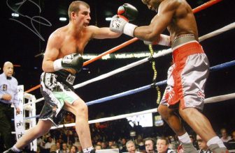 JOE CALZAGHE WORLD CHAMPION SIGNED 16×20 BOXING PHOTO v HOPKINS COA PROOF WALES