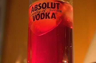 Absolut Vanilia+Ocean Spray cranberry juice