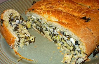 Delicious Spinach-Feta Bread (Sandwich)
