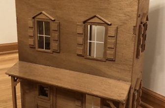 $4 Thrifty dollhouse