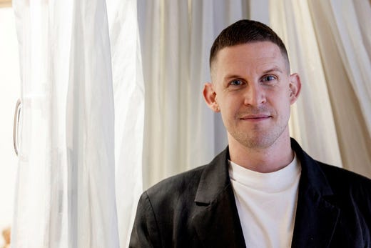 Kalle Norwald är bland annat känd som tidigare expert i SVT-programmet ”Gift vid första ögonkastet”.