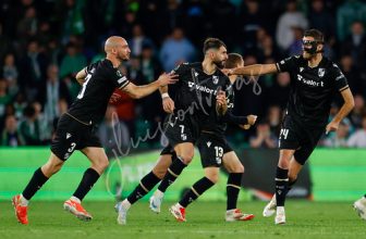 Real Betis v Vitoria Guimaraes SC – UEFA Conference League