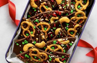 Easy Christmas Bark (Gluten-Free!) – Cotter Crunch