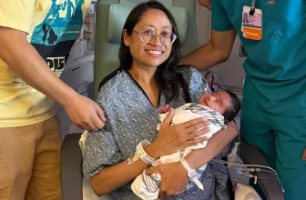 “Almost unheard of” Woman preparing for surgery to remove ovarian tumour only for doctor to find full term baby hiding behind tumour