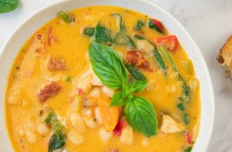 Creamy Tuscan White Bean Soup with Chicken