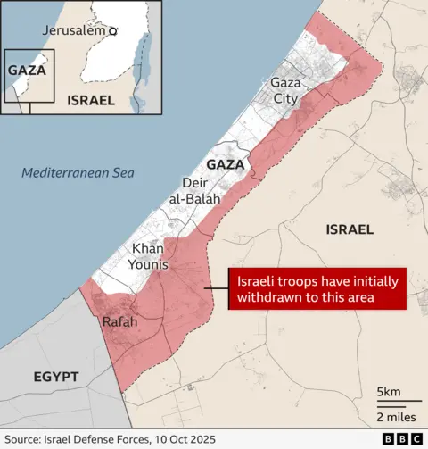 A map of Gaza showing the yellow line, behind which Israeli forces have withdrawn