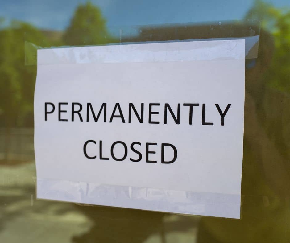 colleges losing their Accreditation close permanently