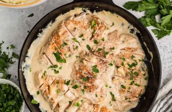 Easy Creamy Garlic Chicken in Just 30 Minutes