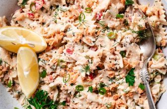 Creamy Pasta Salad With Salmon (Easy & Family-Friendly)