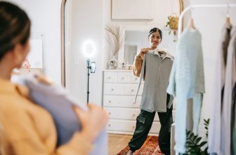 How Everyday Fashion Choices Influence Confidence Levels | Style Vanity