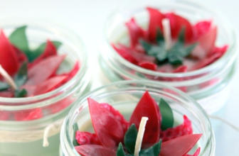 Handmade Christmas: Beeswax Poinsettia Candles