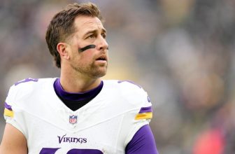 Vikings waive Thielen to let WR find bigger role in last season