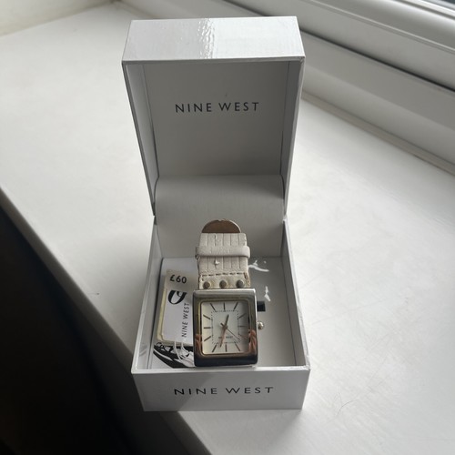 Nine West Watch Ladies Bangle Type Gold Tone Boxed