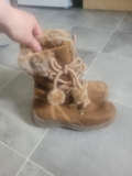 Girl’s Plush Fluffy Winter Snow Boots Size Junior 1 Side Zip excellent condition