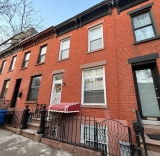 I cleared out my elderly neighbor’s townhouse to sell it. Here’s how I dealt with mountains of stuff